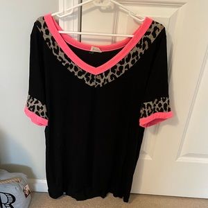 NWOT by BiBi Short Sleeve V Neck Top, Size XL